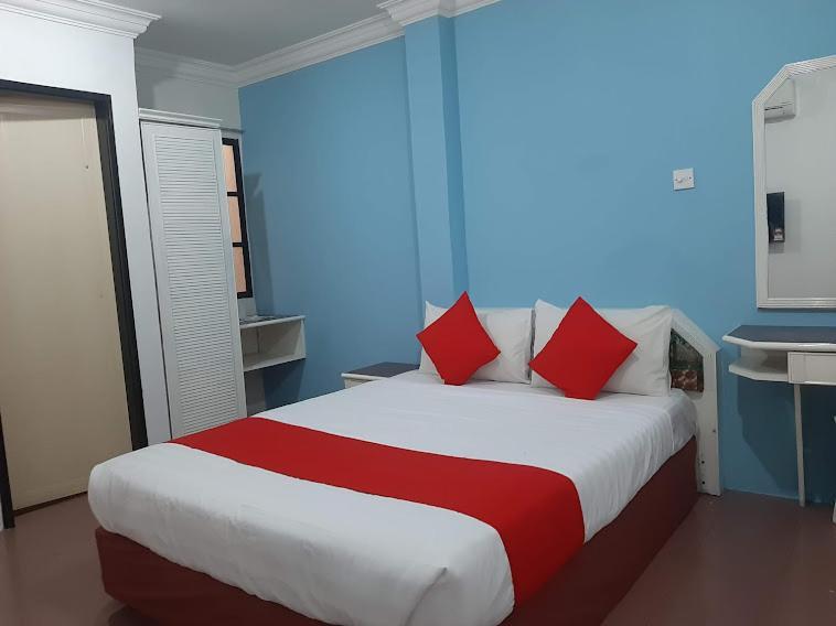 G City Hotel Телук-Интан Экстерьер фото