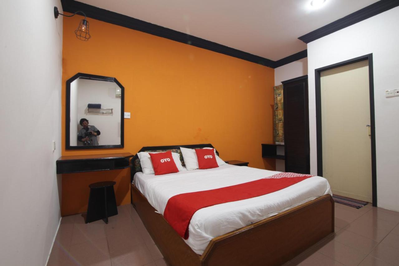 G City Hotel Телук-Интан Экстерьер фото