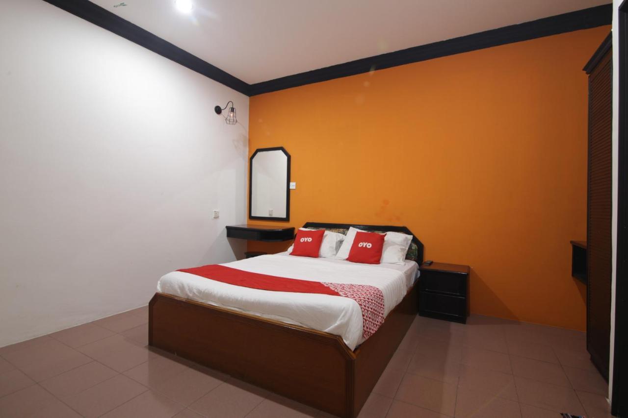 G City Hotel Телук-Интан Экстерьер фото